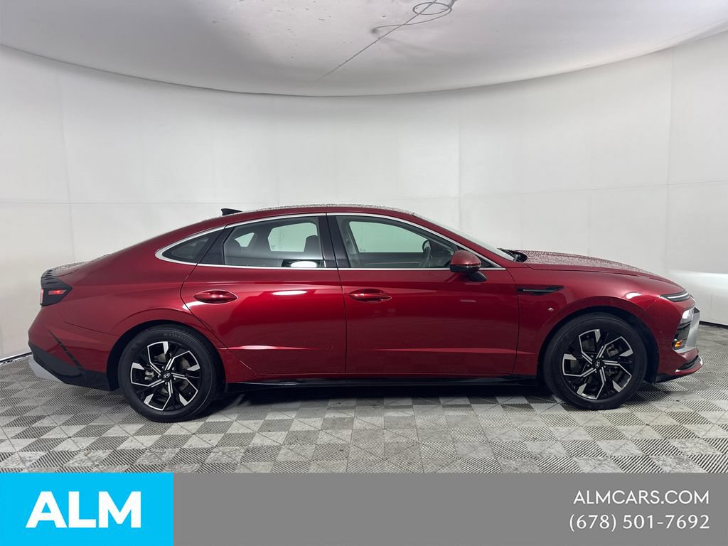 Used 2025 Hyundai Sonata SEL FWD image 4
