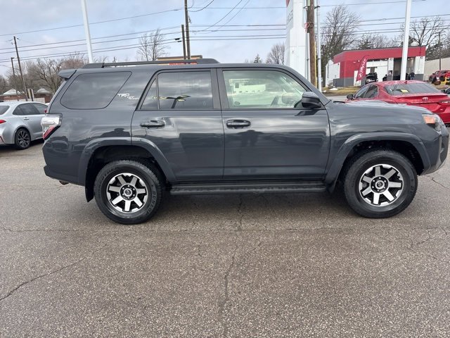 Used 2024 Toyota 4Runner TRD Off-Road image 3