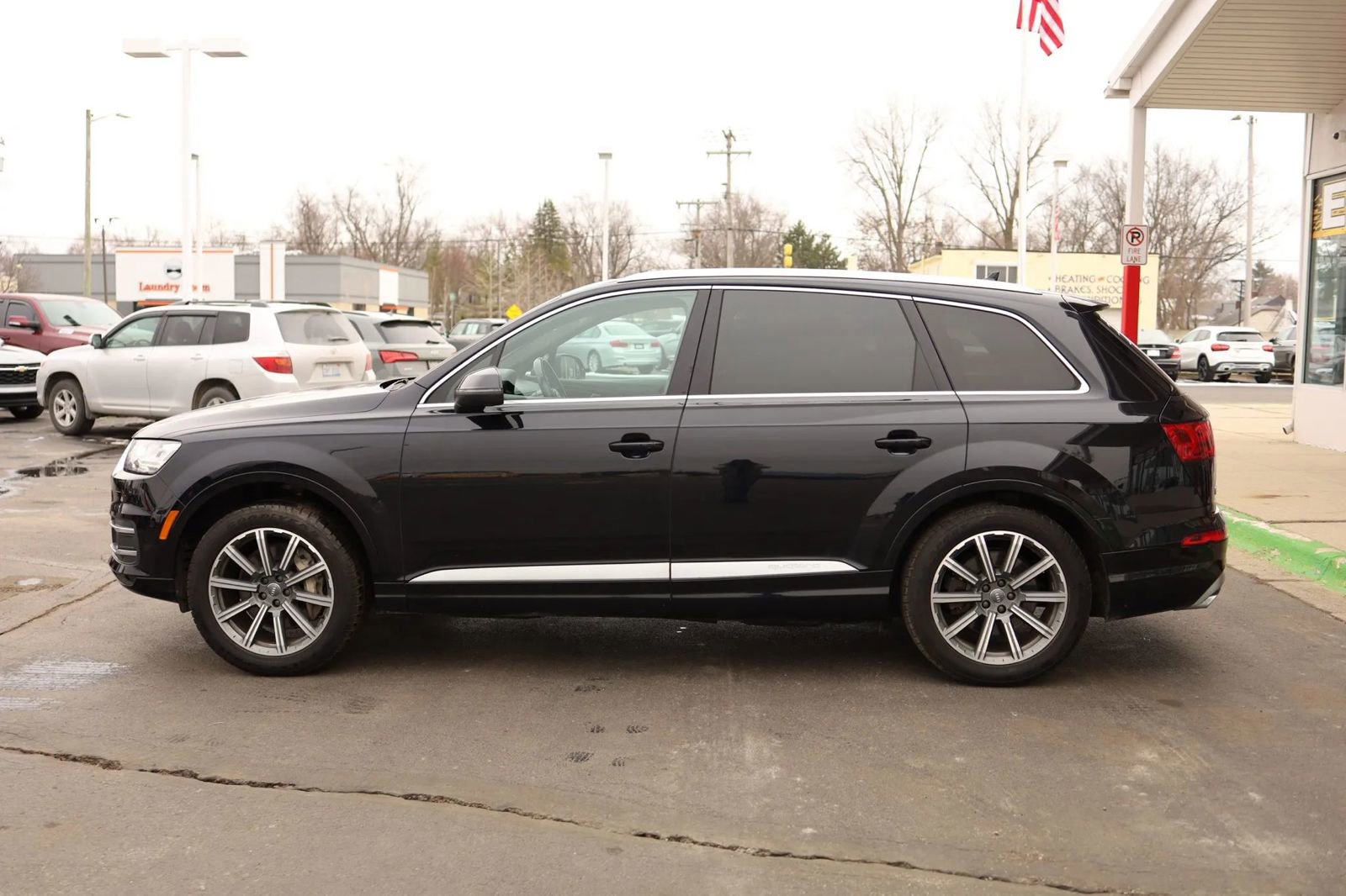 Used 2017 Audi Q7 3.0T Premium Plus w/ Premium Plus Package image 8