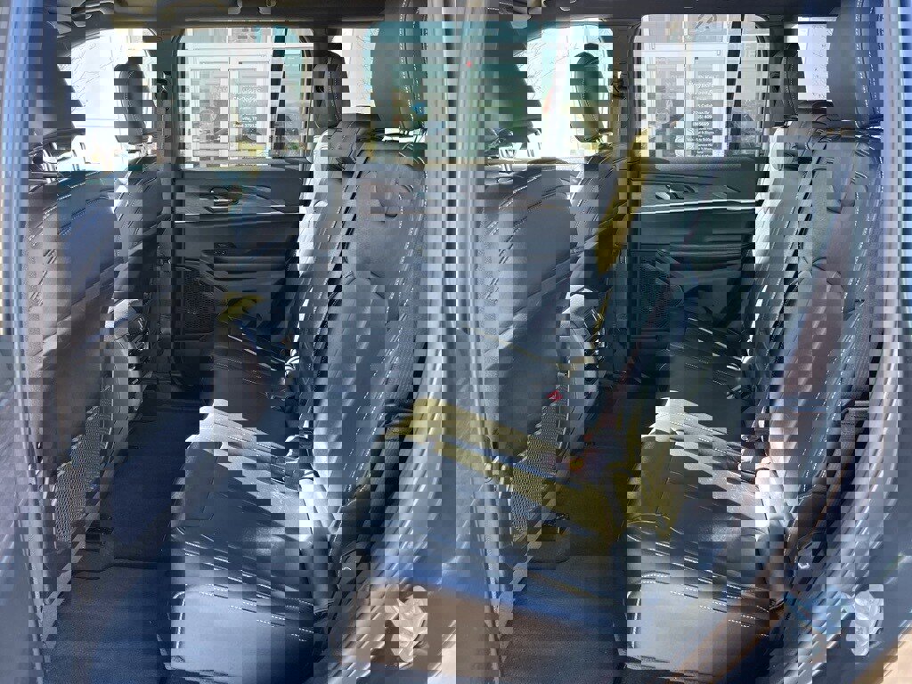 Used 2025 Jeep Grand Cherokee Limited image 13