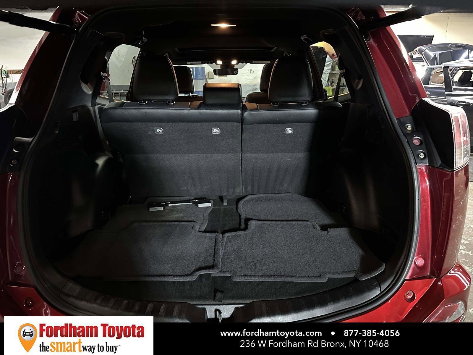 Used 2018 Toyota RAV4 SE w/ Power Extra Value Package image 14