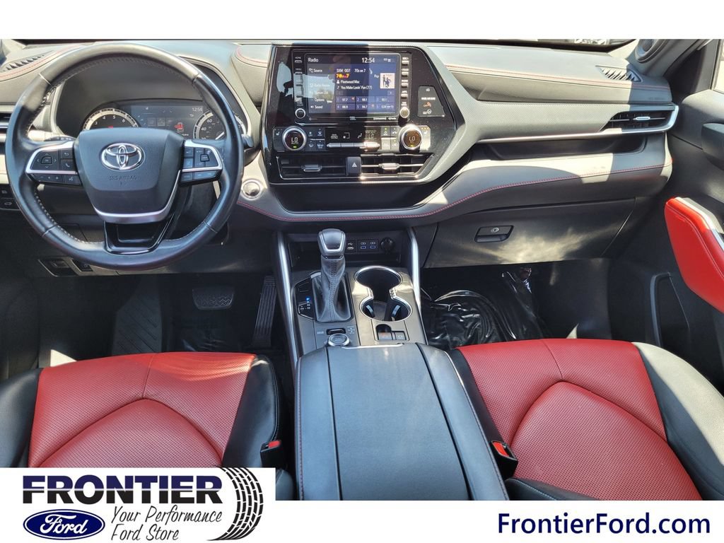 Used 2022 Toyota Highlander XSE AWD/4WD image 7