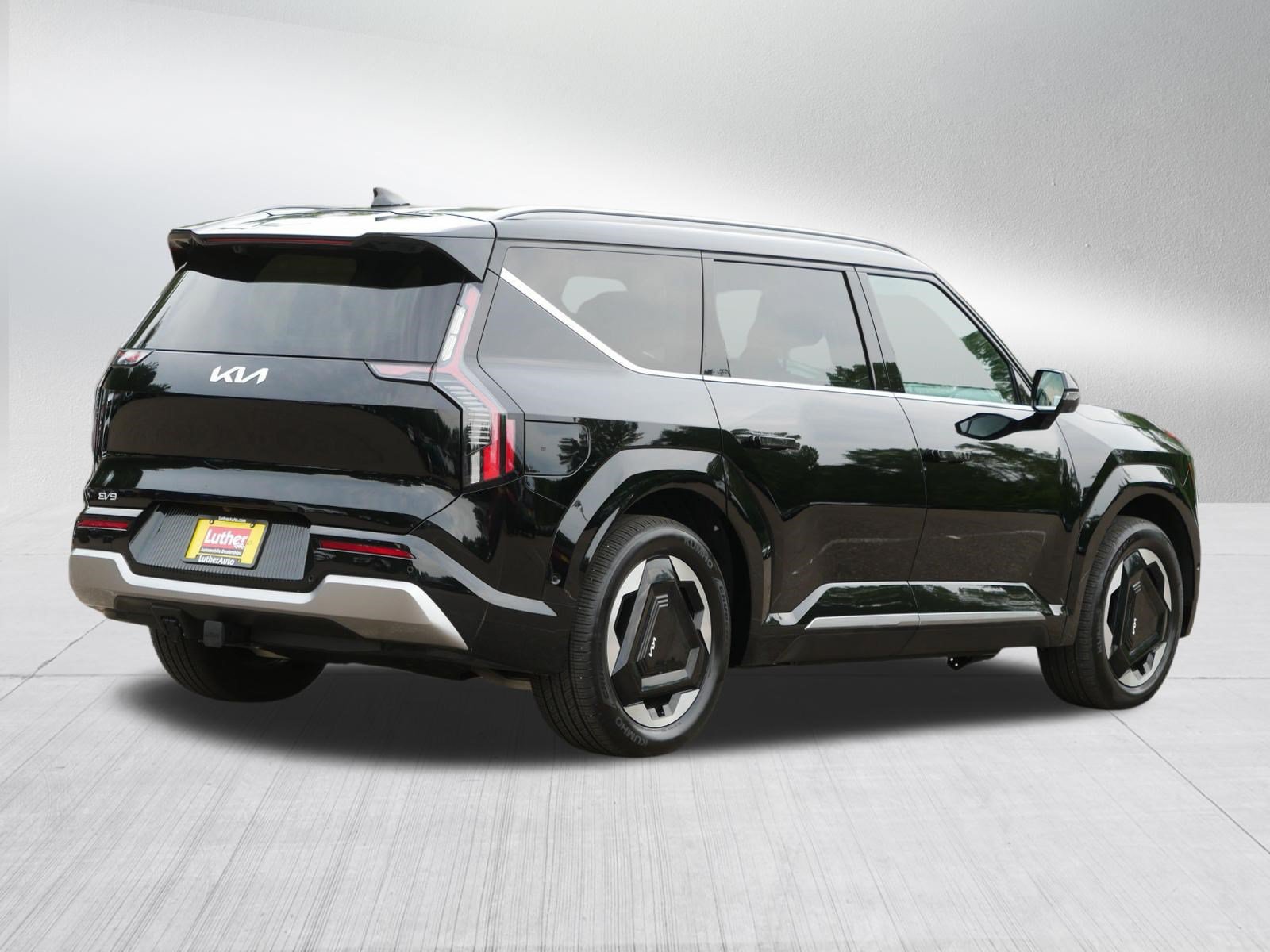 Certified 2024 Kia EV9 Land AWD/4WD image 7