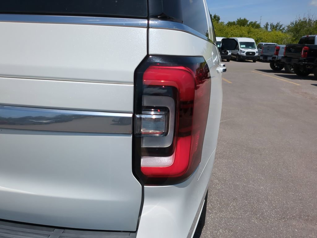 Certified 2022 Ford Expedition Platinum RWD image 11