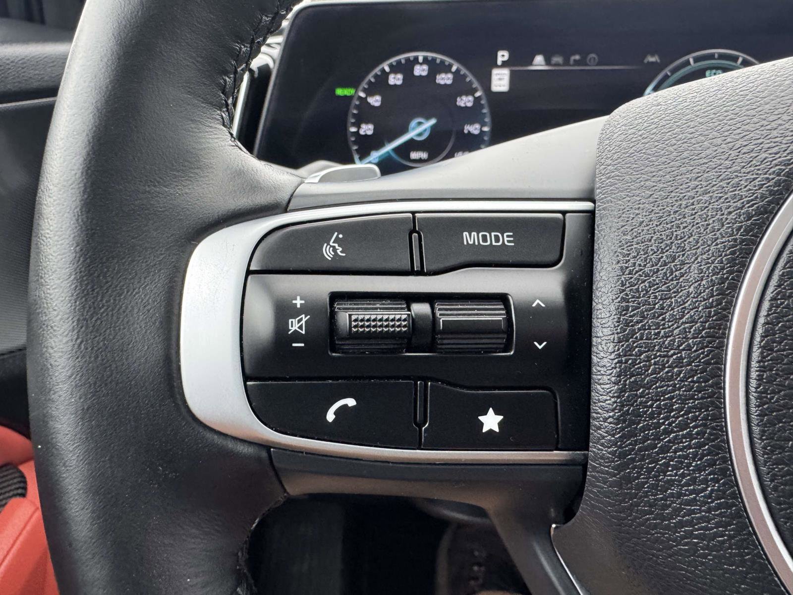 Used 2025 Kia Sportage SX Prestige image 33