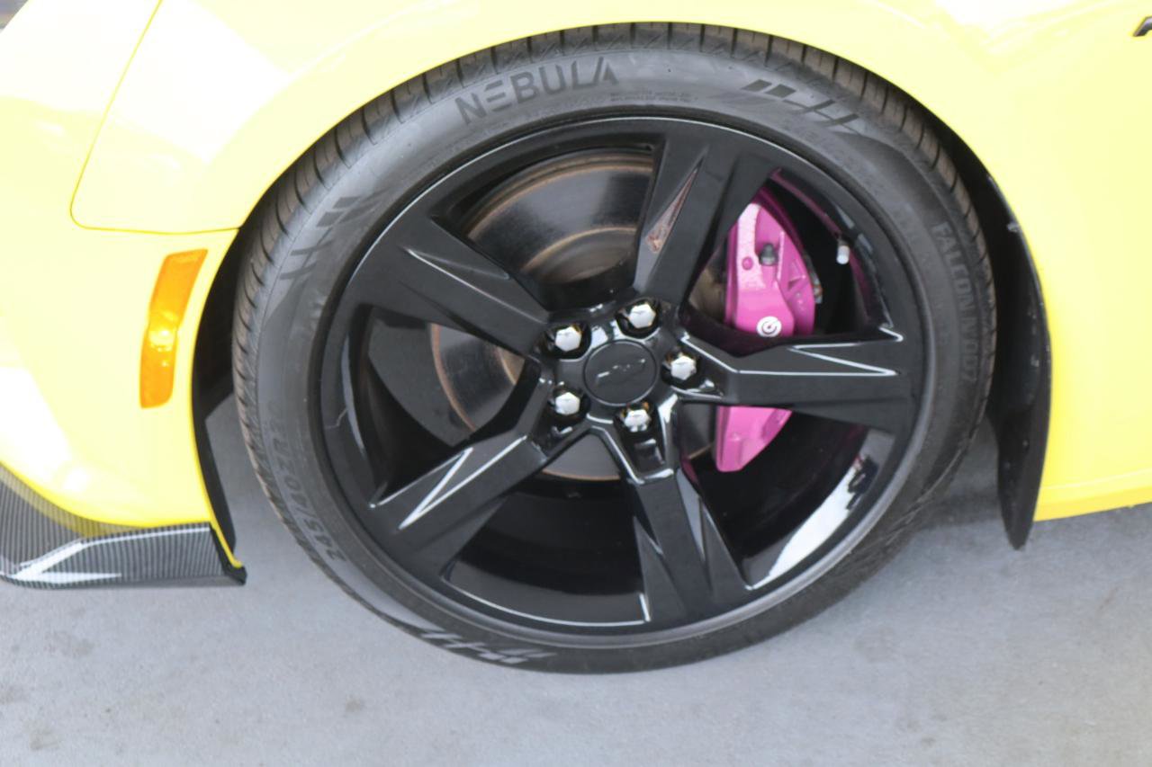 Used 2017 Chevrolet Camaro SS RWD image 38
