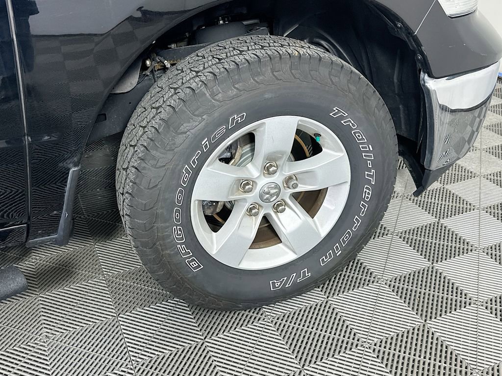 Certified 2019 RAM 1500 Classic SLT w/ Luxury Group image 35