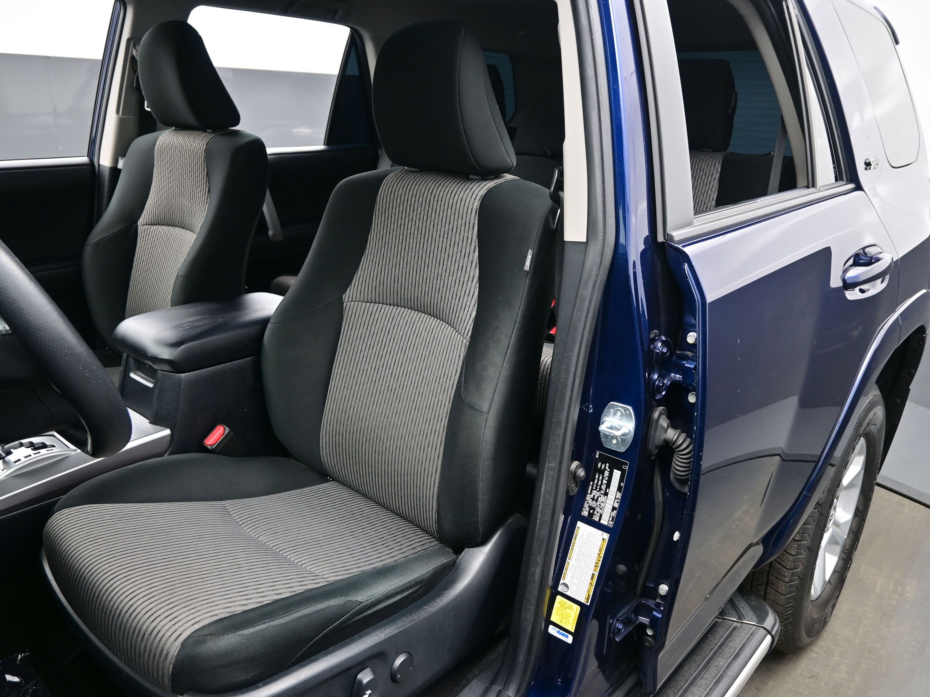 Used 2022 Toyota 4Runner SR5 image 12