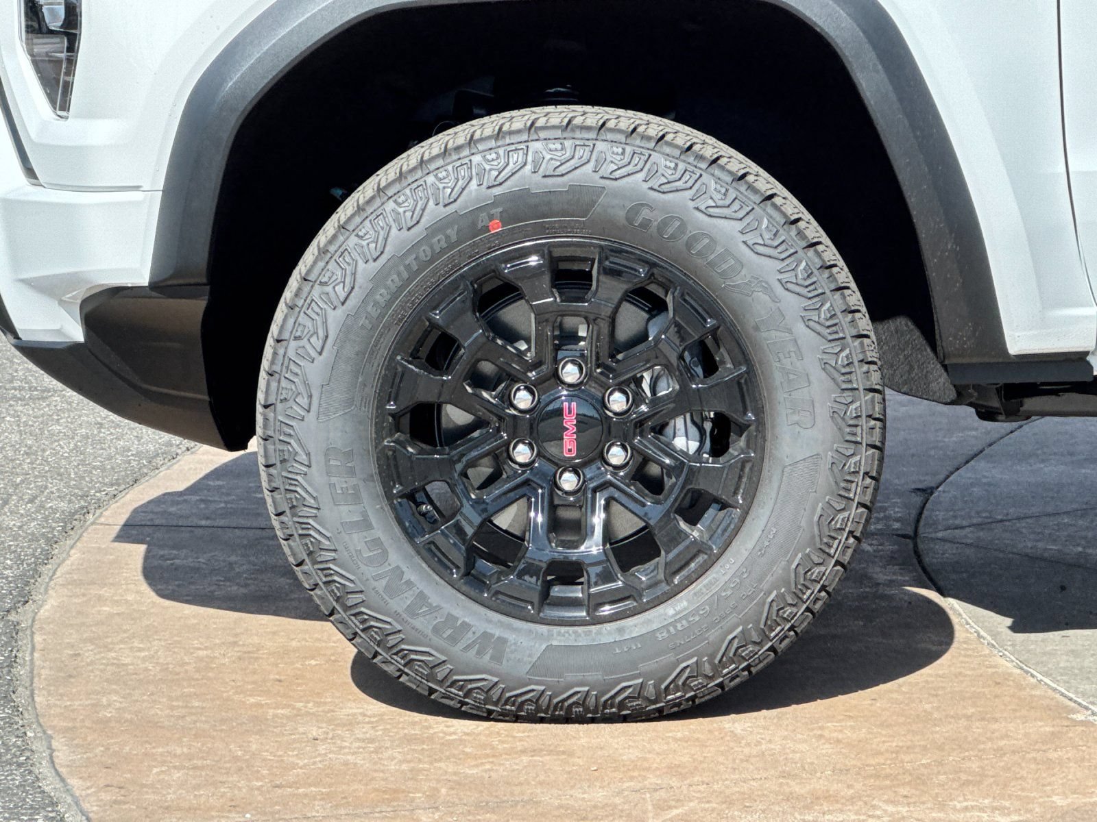 New 2026 GMC Canyon Elevation w/ Technology Package RWD image 23