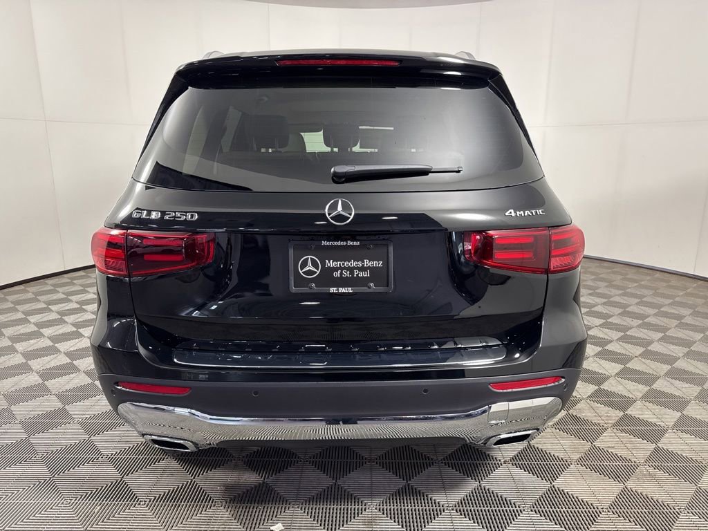 New 2026 Mercedes-Benz GLB 250 4MATIC image 5