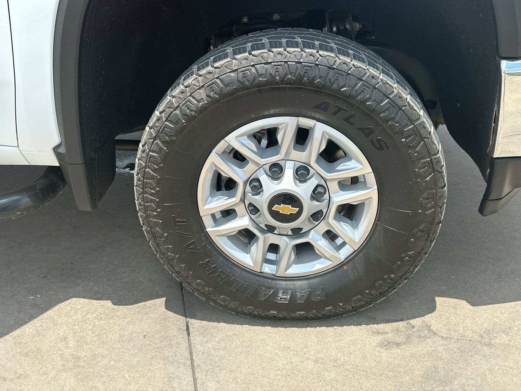 Used 2021 Chevrolet Silverado 2500 LT AWD/4WD image 10