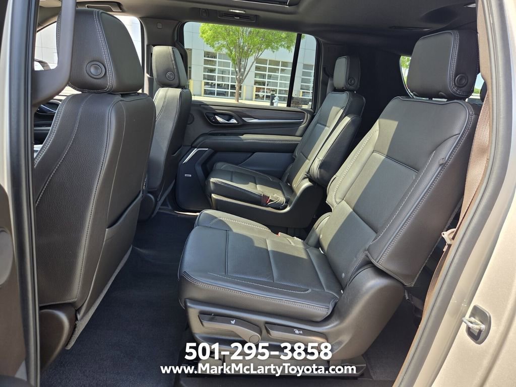 Used 2021 GMC Yukon XL Denali w/ Denali Premium Package RWD image 10