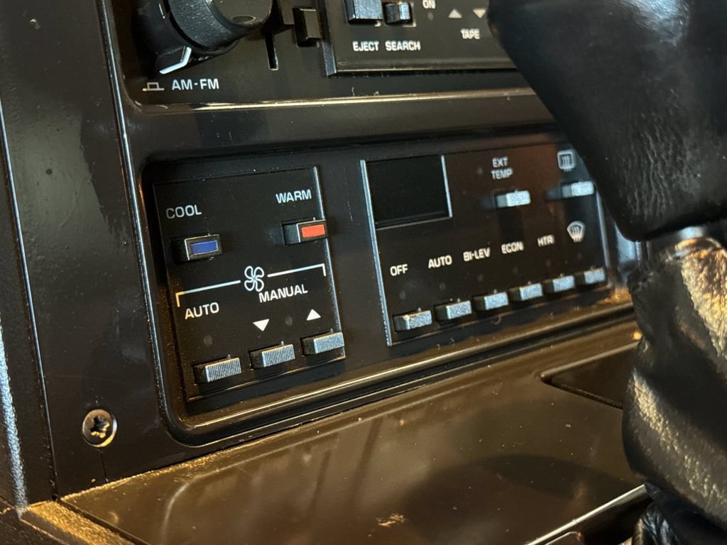 Used 1987 Chevrolet Corvette Coupe RWD image 19