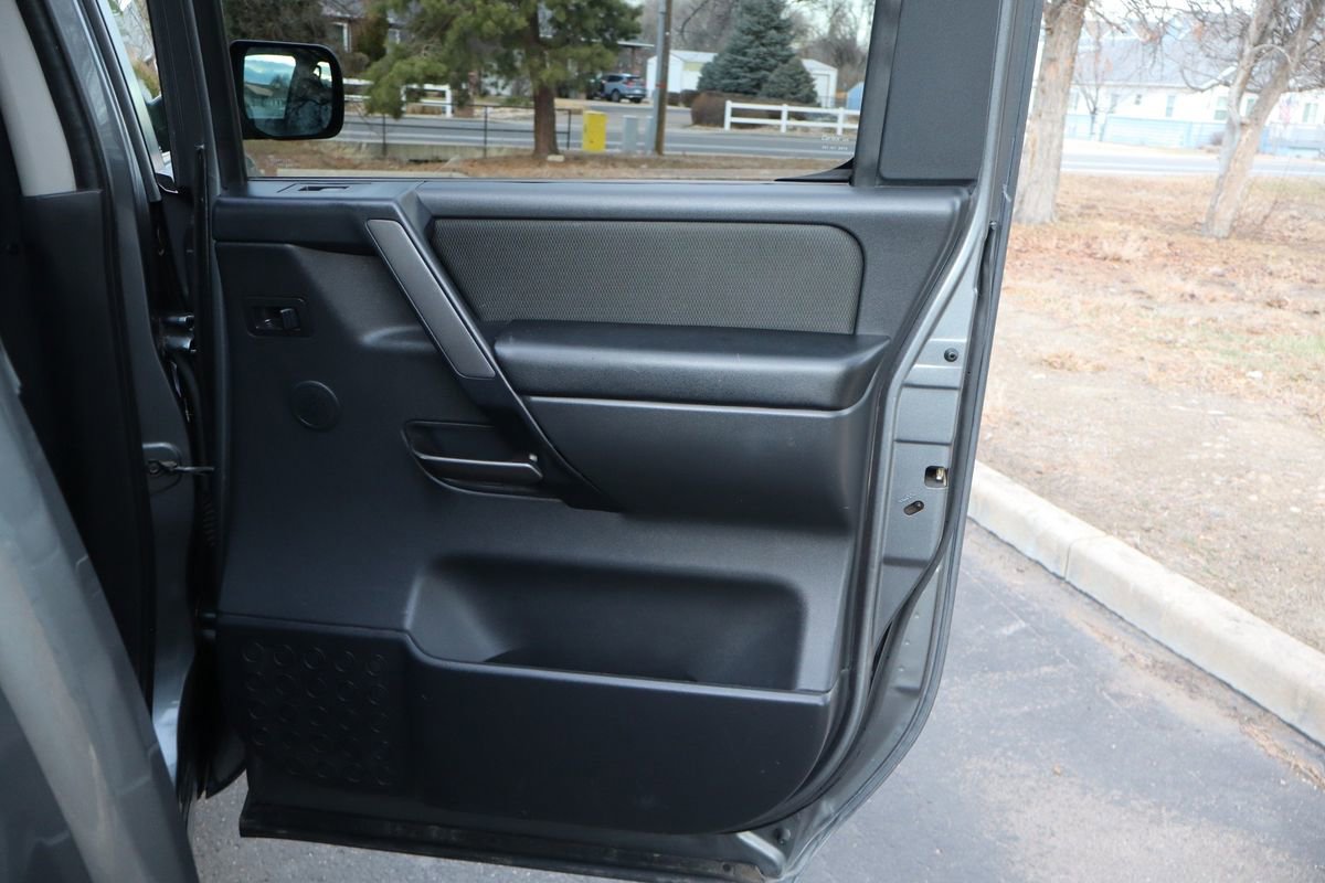 Used 2014 Nissan Titan S image 25