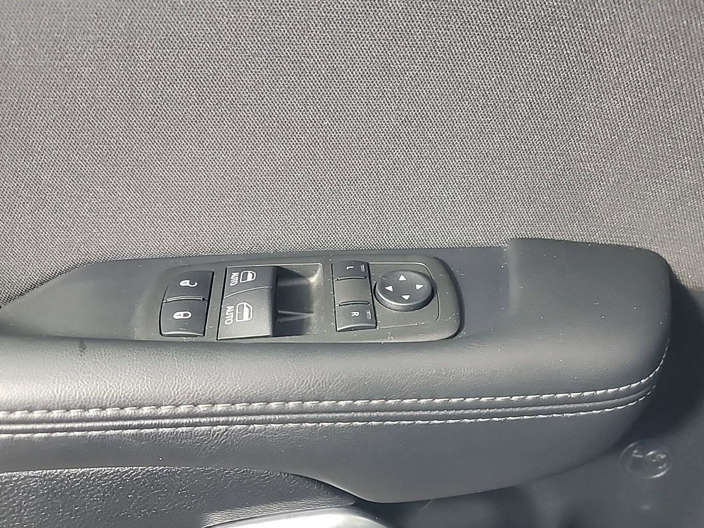 Used 2022 Dodge Challenger R/T w/ Driver Convenience Group RWD image 25