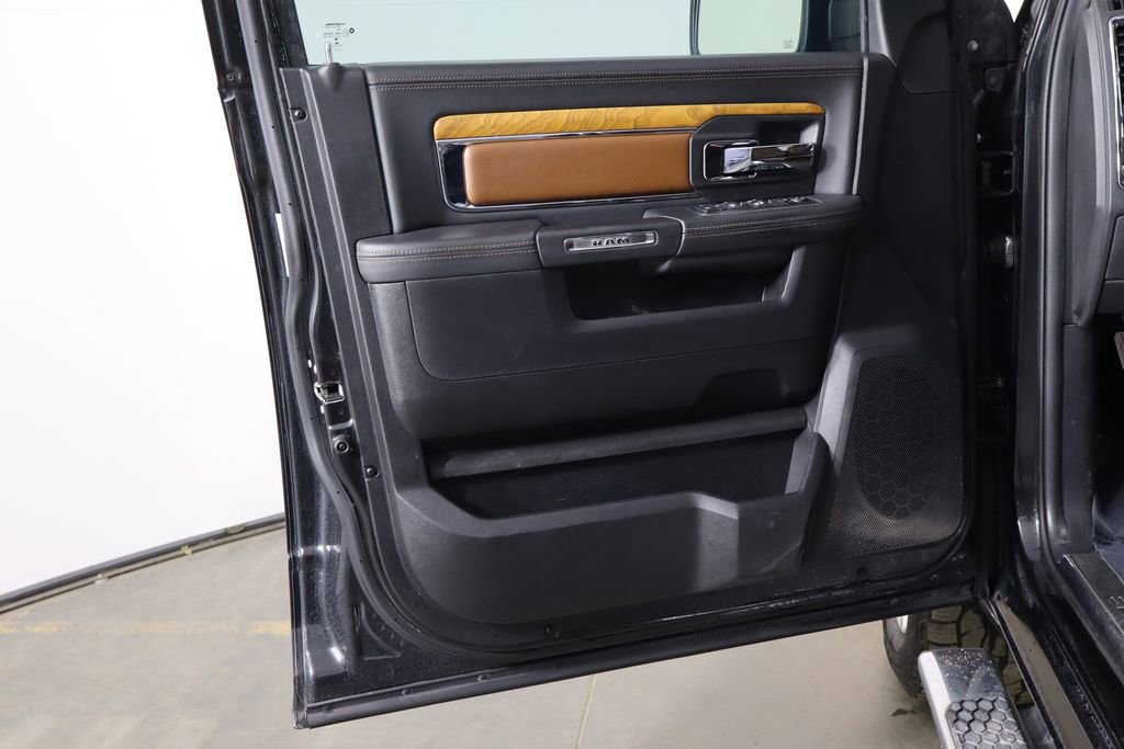Used 2016 RAM 1500 Laramie Longhorn RWD image 19
