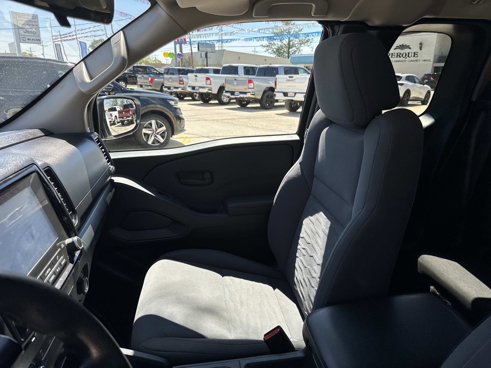 Used 2022 Nissan Frontier S RWD image 15