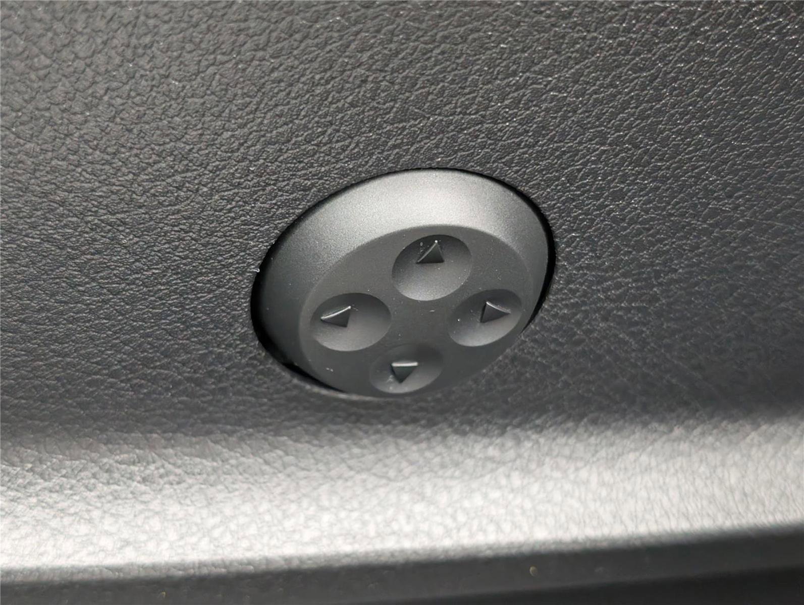 Used 2021 Mercedes-Benz GLB 250 4MATIC image 21