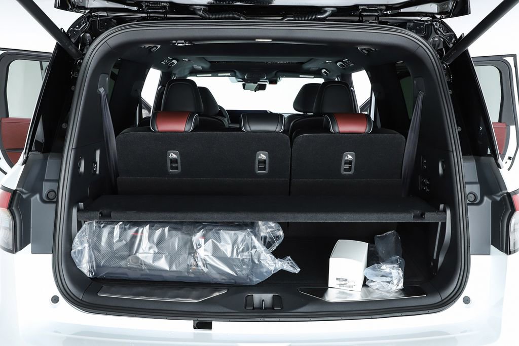 New 2026 INFINITI QX80 Autograph w/ Premium Cargo Package image 30