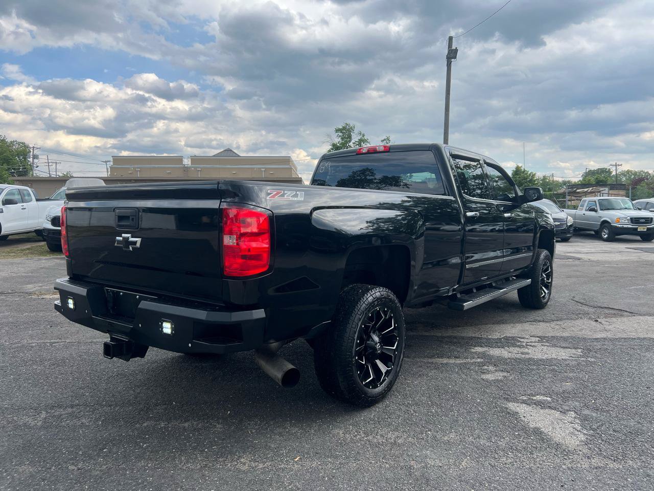Used 2017 Chevrolet Silverado 2500 LTZ w/ Duramax Plus Package AWD/4WD image 6