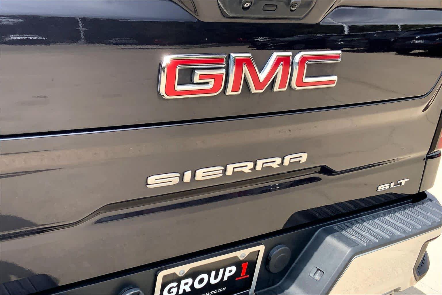 Used 2023 GMC Sierra 1500 SLT AWD/4WD image 30