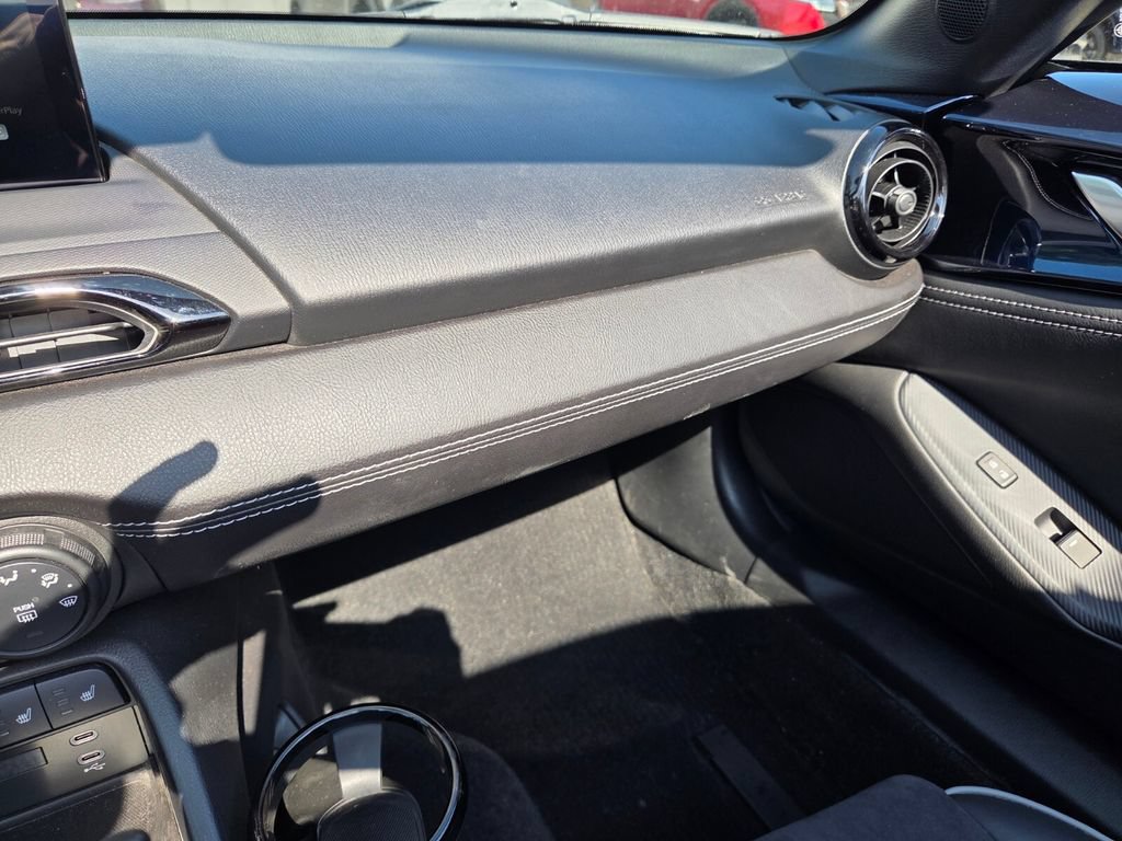 Certified 2024 MAZDA MX-5 Miata RF Club w/ Weather Package RWD image 25