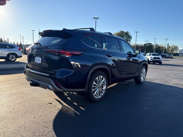 Used 2025 Toyota Highlander Platinum AWD/4WD image 7