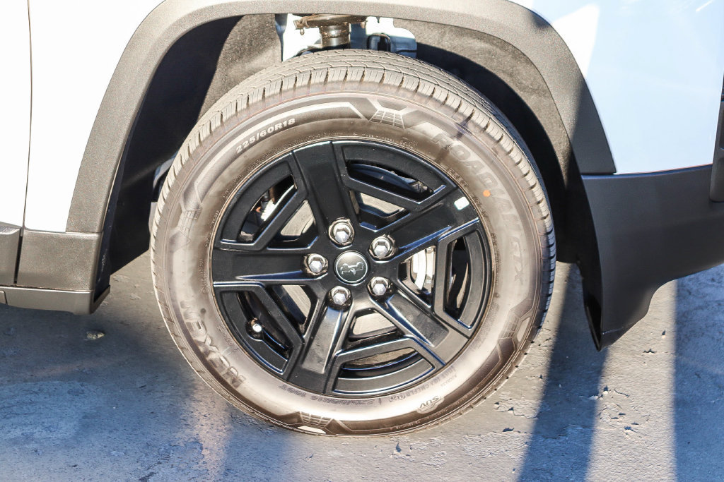 New 2026 Jeep Cherokee Laredo AWD/4WD image 11