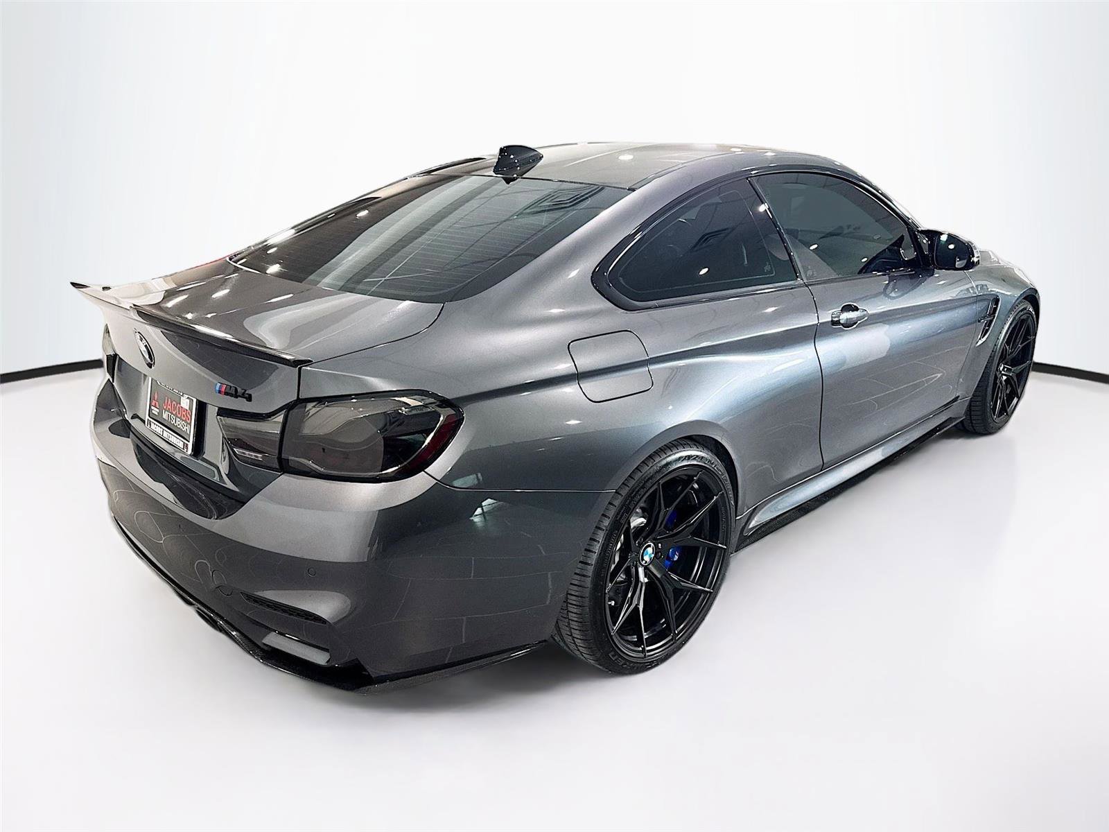 Used 2019 BMW M4 Coupe w/ Competition Package RWD image 4