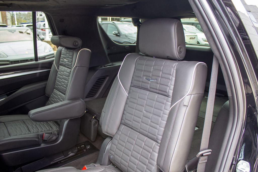 Used 2025 Cadillac Escalade V image 21