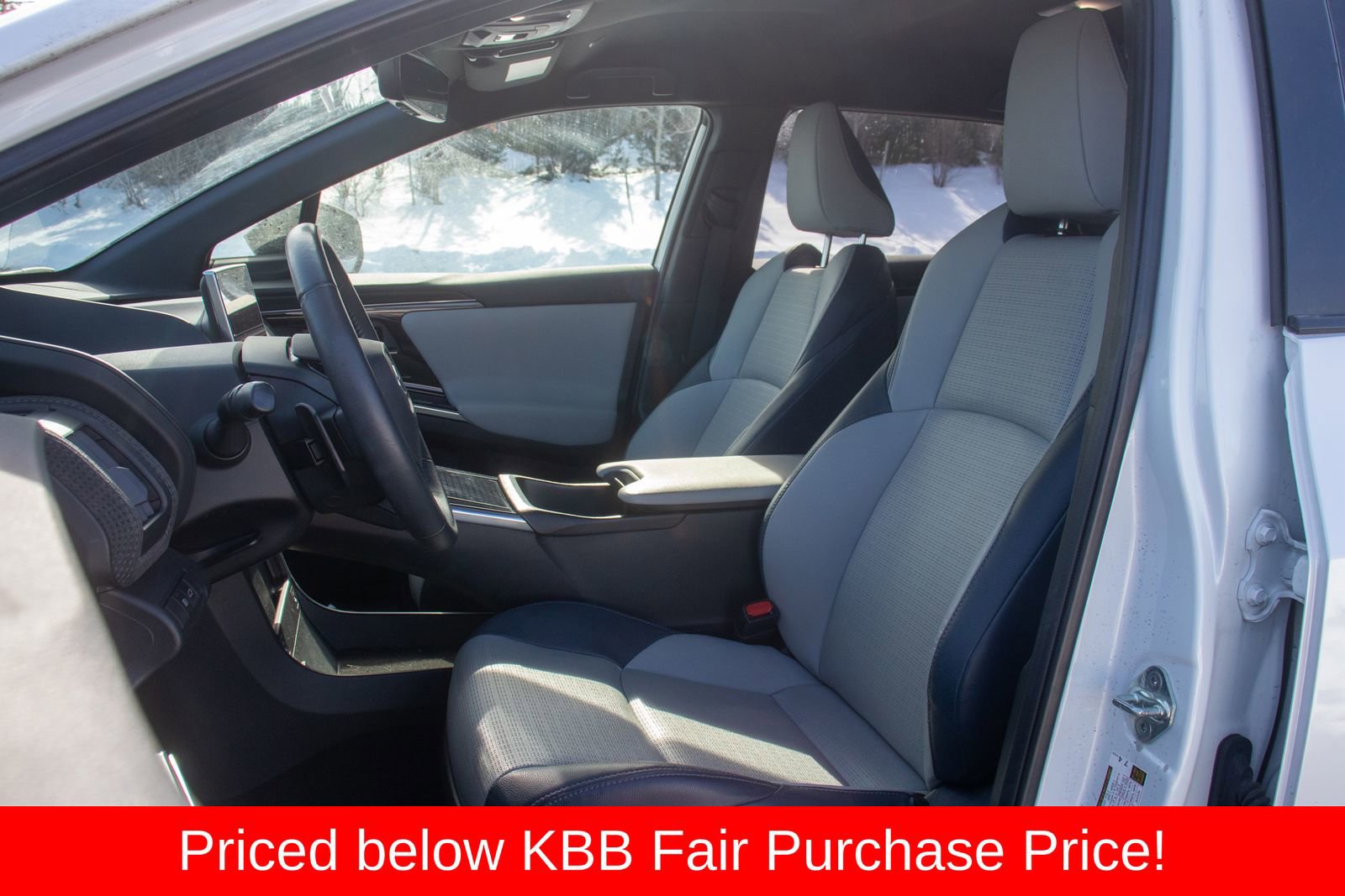 Used 2023 Subaru Solterra AWD image 12