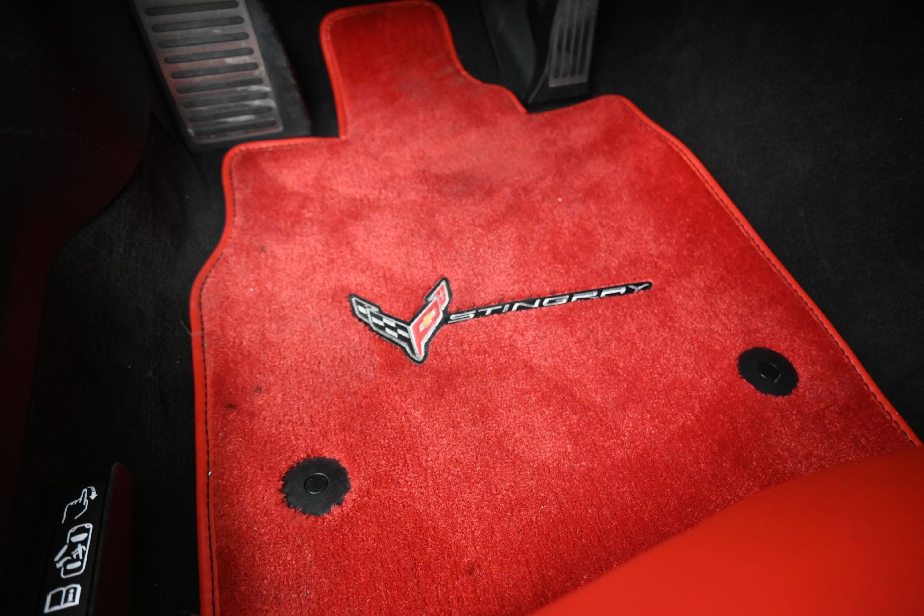Used 2022 Chevrolet Corvette Stingray Preferred Cpe w/ Z51 Performance Package RWD image 16