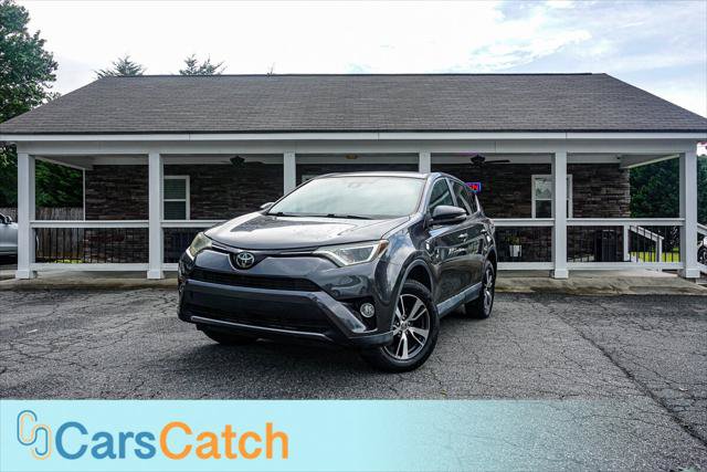 Used 2018 Toyota RAV4 XLE FWD image 1