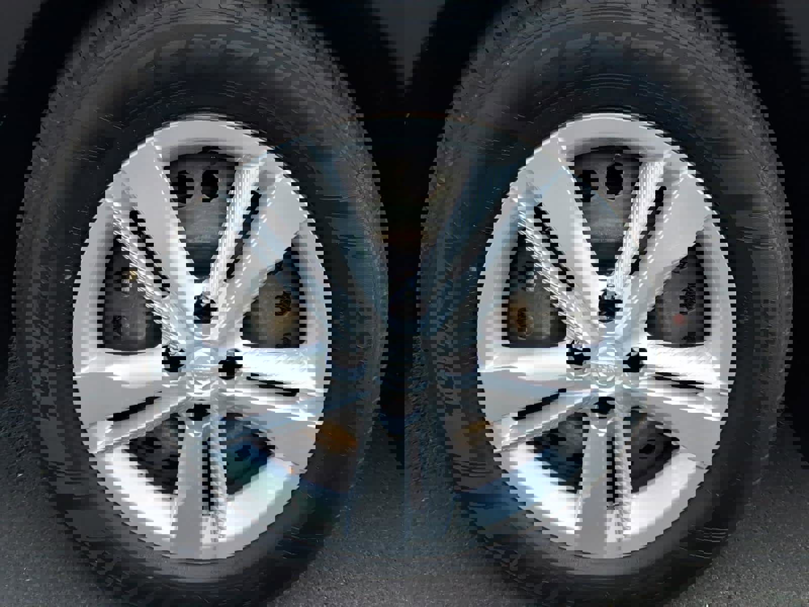 Used 2022 Nissan Kicks S image 13