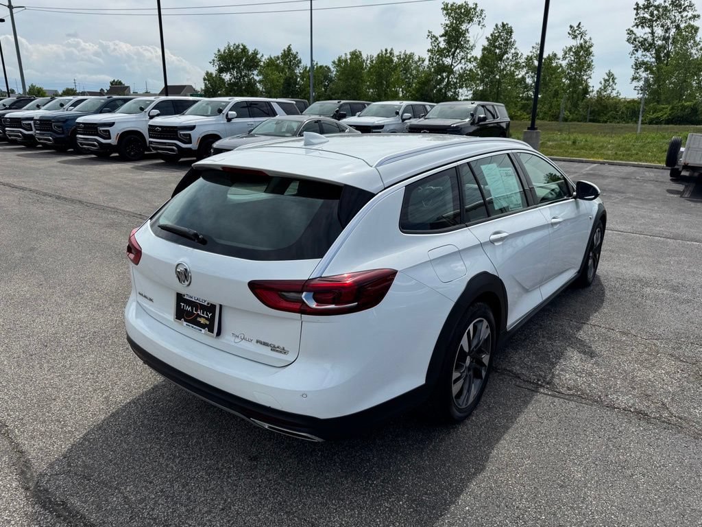 Used 2018 Buick Regal Essence w/ Driver Confidence Package #1 AWD/4WD image 7