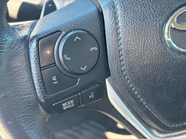 Used 2017 Toyota Corolla SE image 26