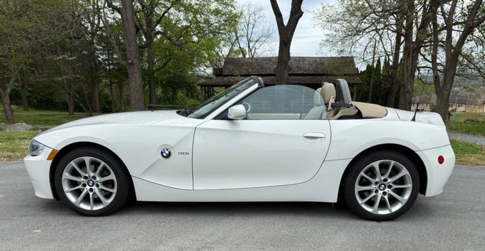 Used 2006 BMW Z4 3.0i RWD image 12