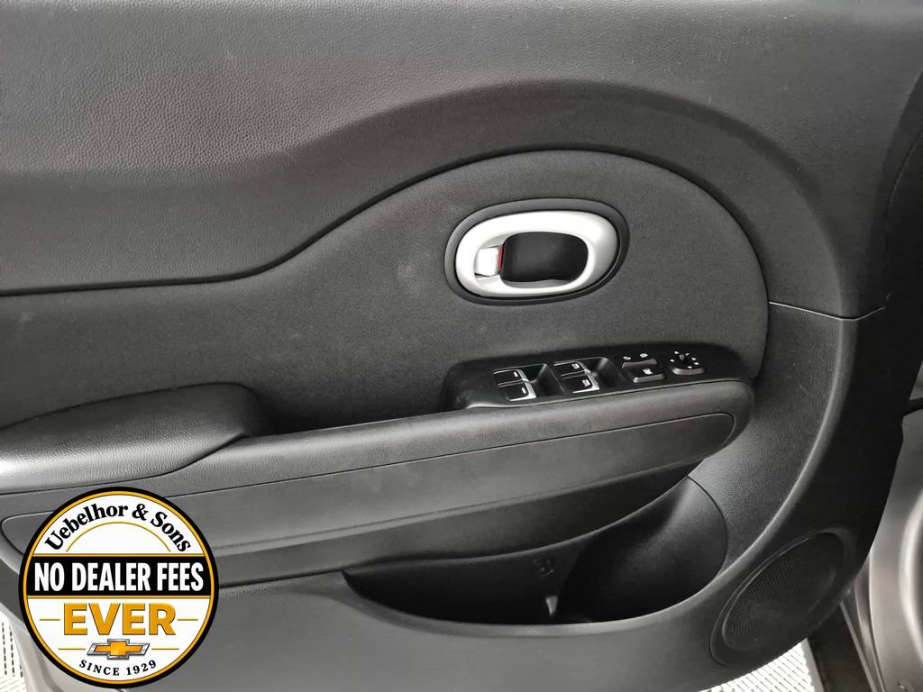 Used 2018 Kia Soul + FWD image 15