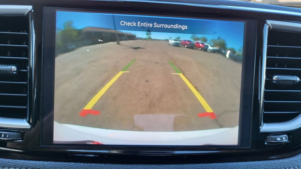 Used 2024 Chrysler Pacifica Select image 38