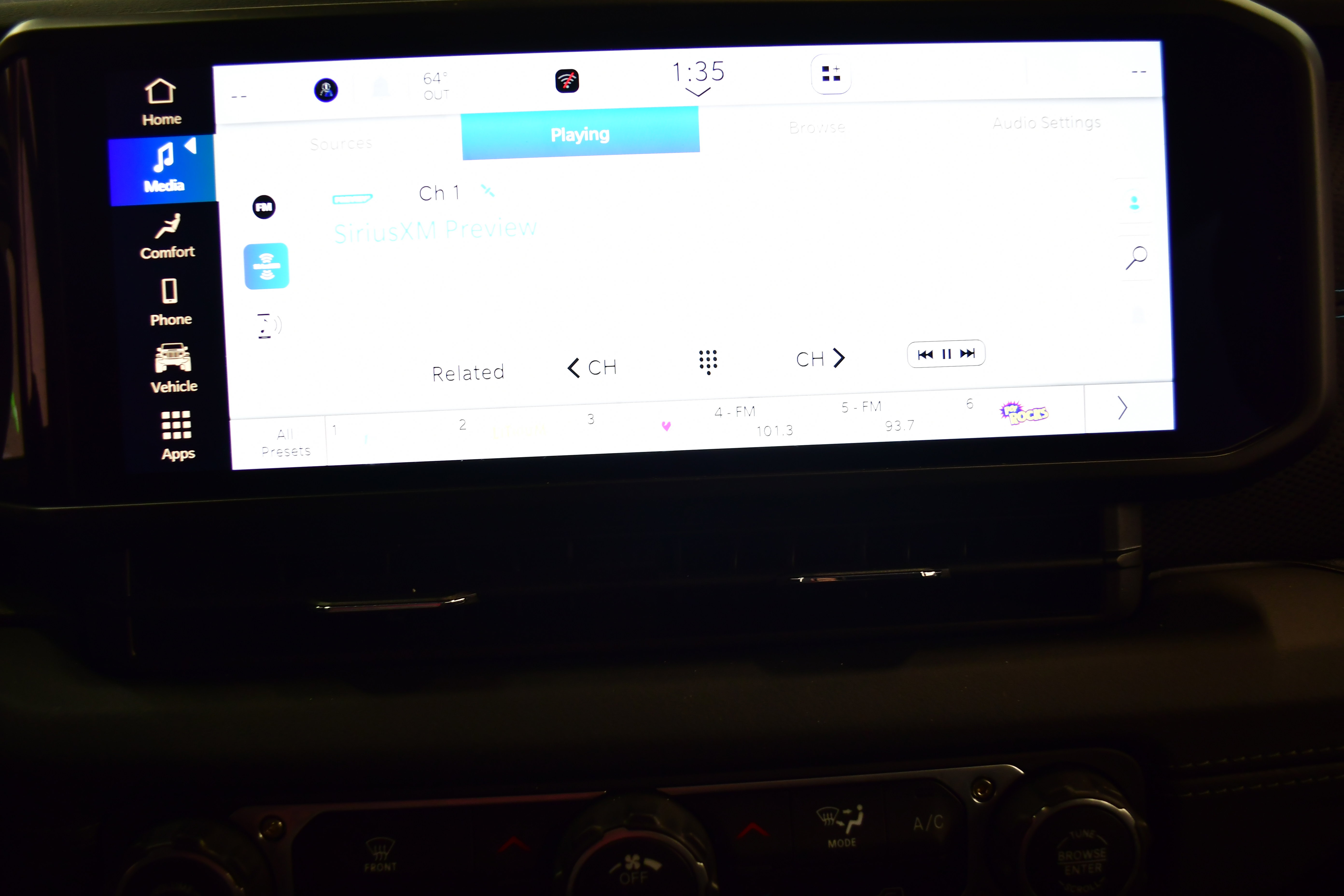 Used 2025 Jeep Wrangler Unlimited Rubicon 4xe image 23