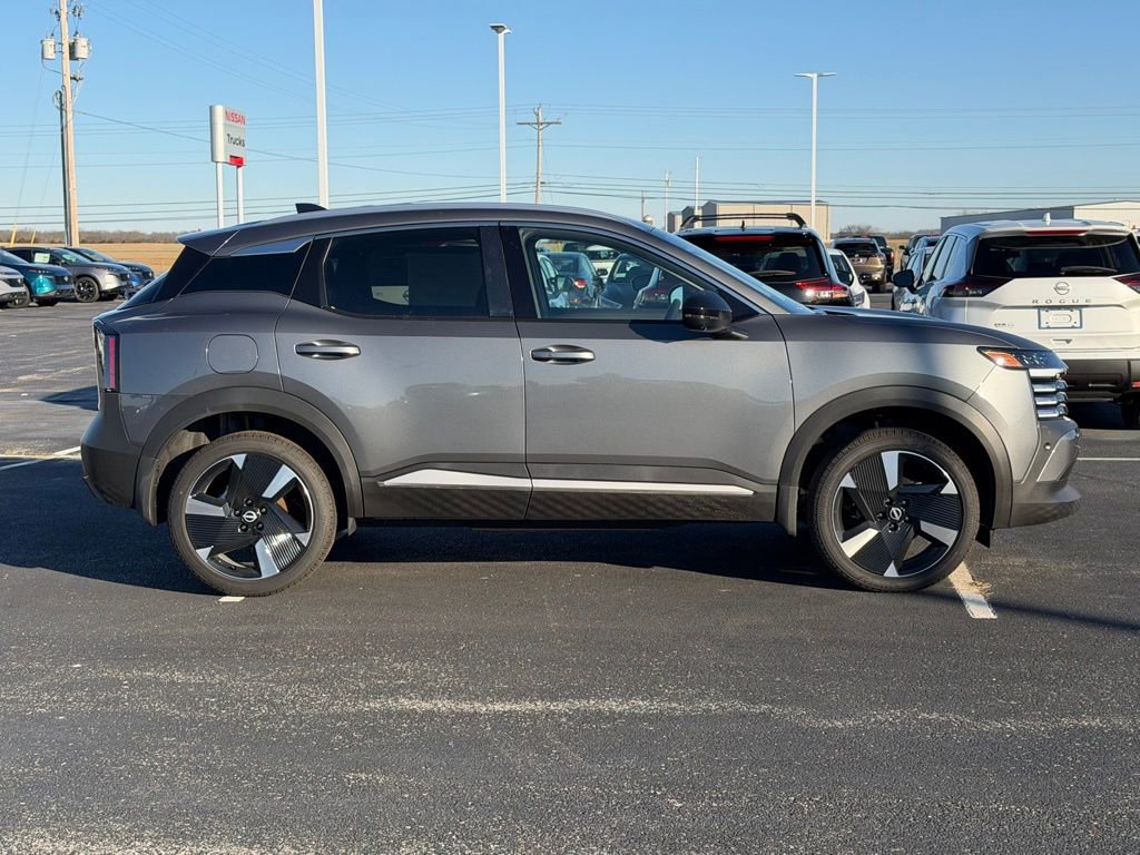 New 2026 Nissan Kicks SR image 3