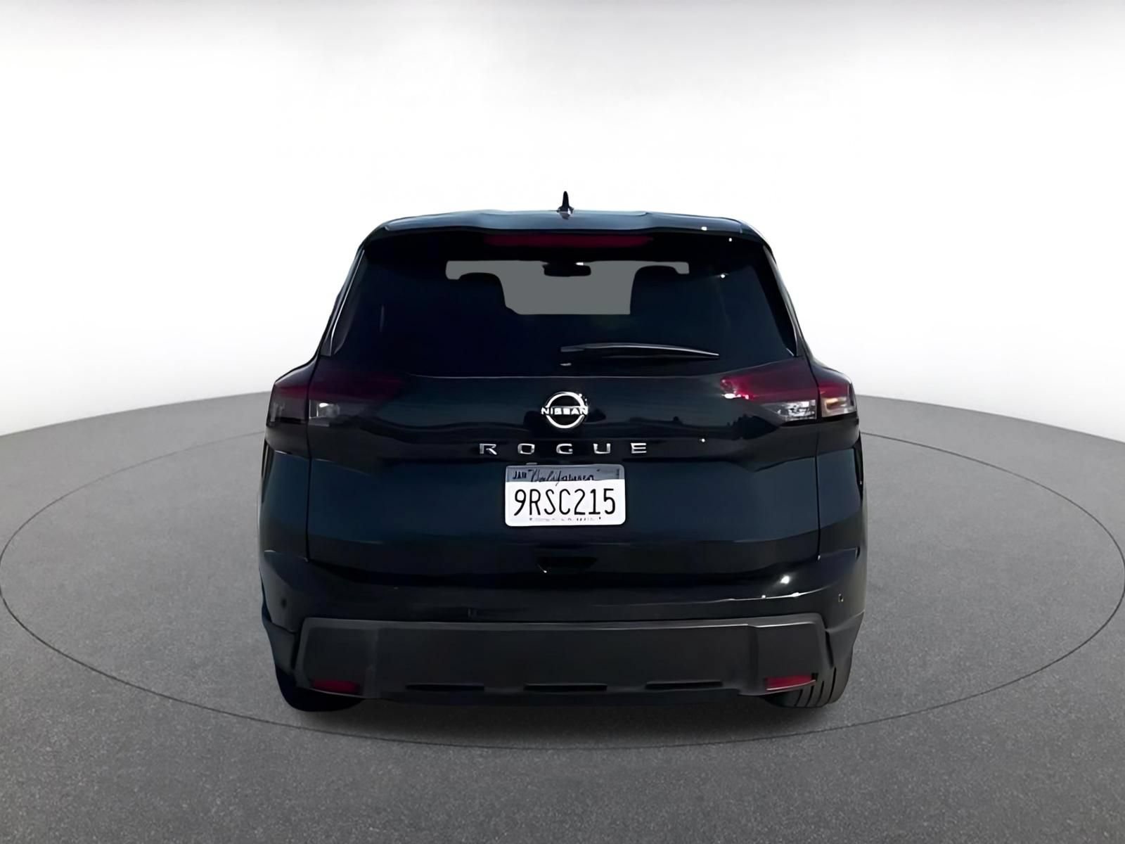 Used 2025 Nissan Rogue SV FWD image 12