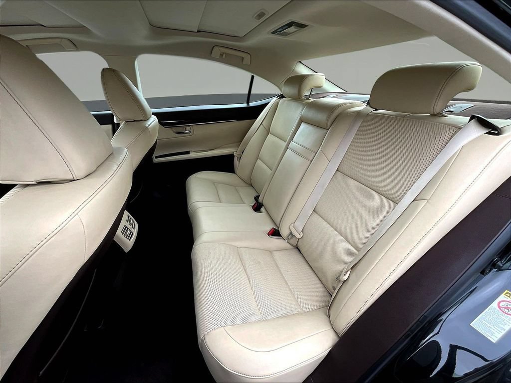 Used 2017 Lexus ES 350 w/ Navigation System Package FWD image 26