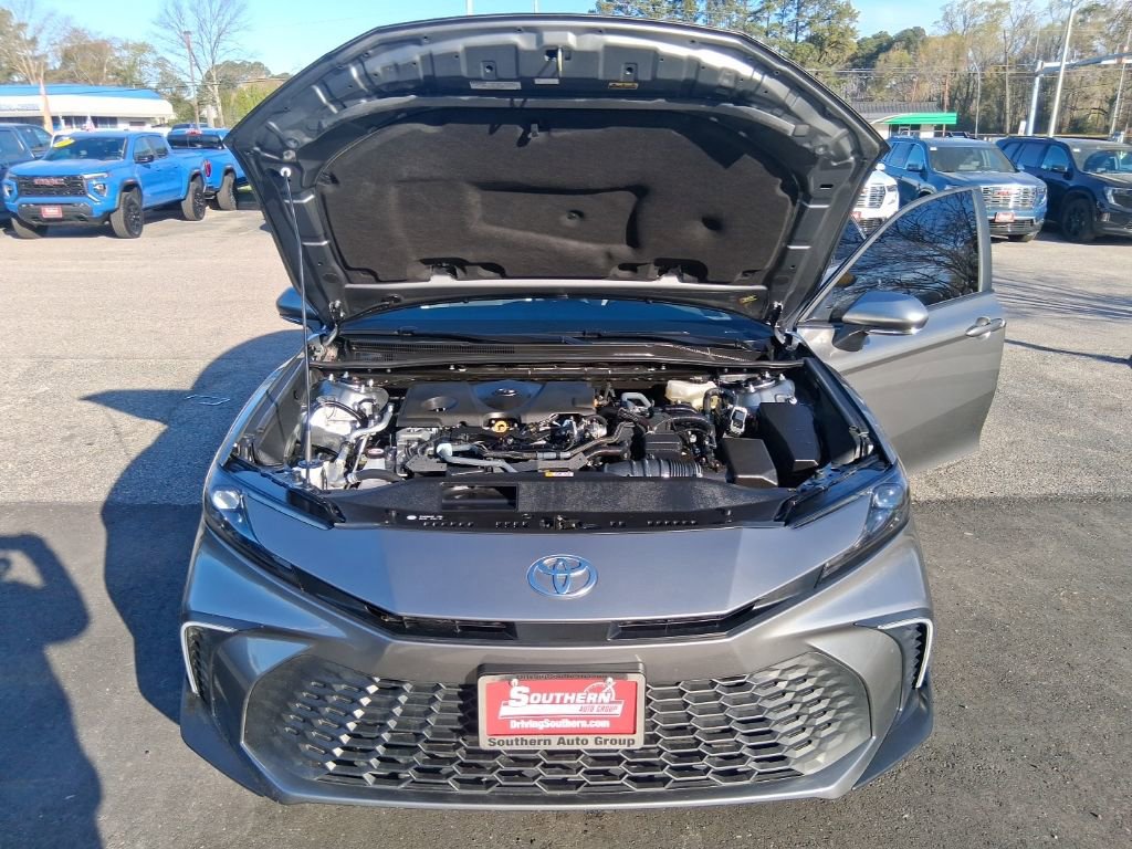 Used 2025 Toyota Camry SE w/ Convenience Package image 26