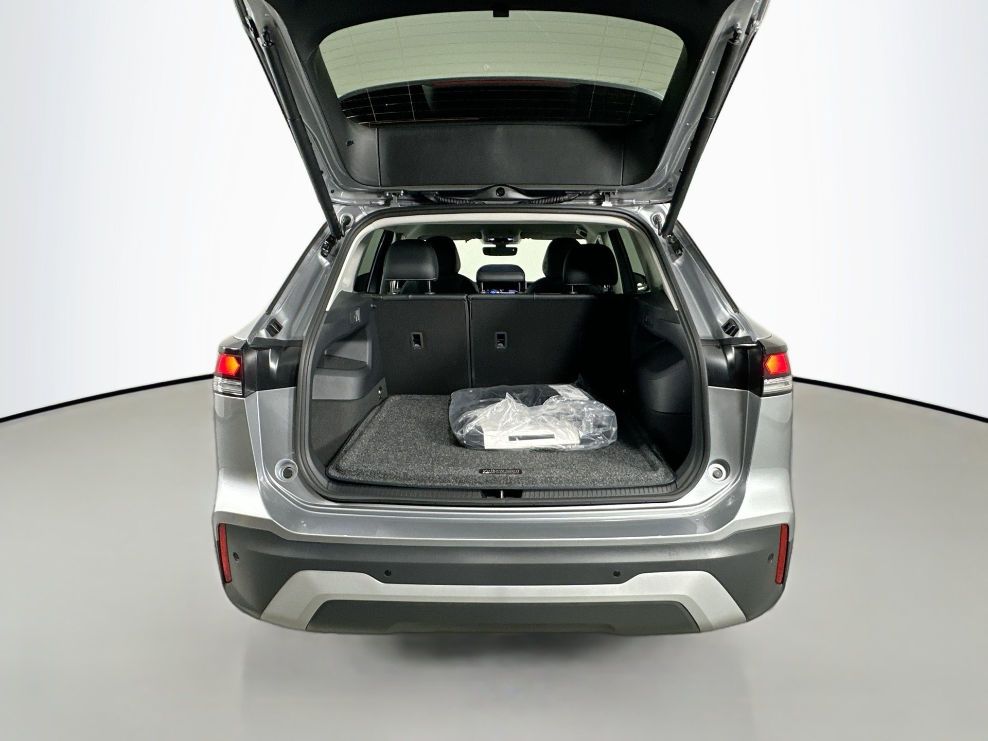 Certified 2026 Volkswagen Tiguan SE AWD/4WD image 23