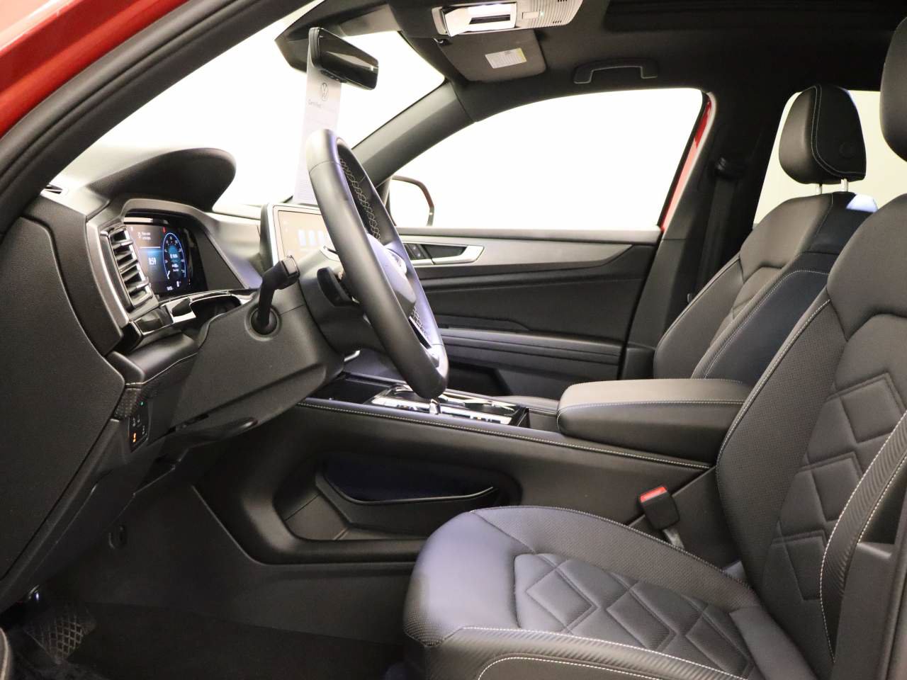 Certified 2024 Volkswagen Atlas Cross Sport SE FWD image 16