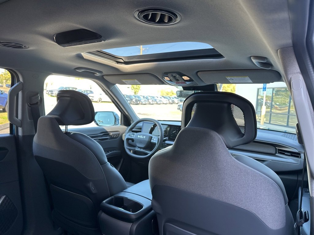New 2026 Kia EV9 Wind image 17