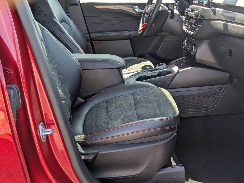 Used 2022 Ford Escape SEL w/ SEL Stealth AWD Package image 27