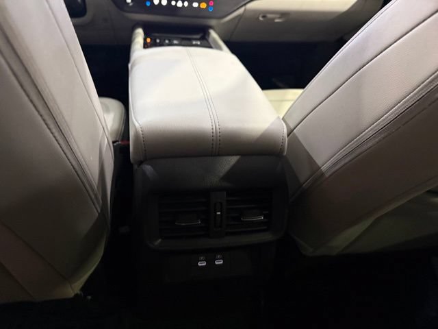 Certified 2025 Nissan Murano SL w/ Cargo Package AWD/4WD image 22