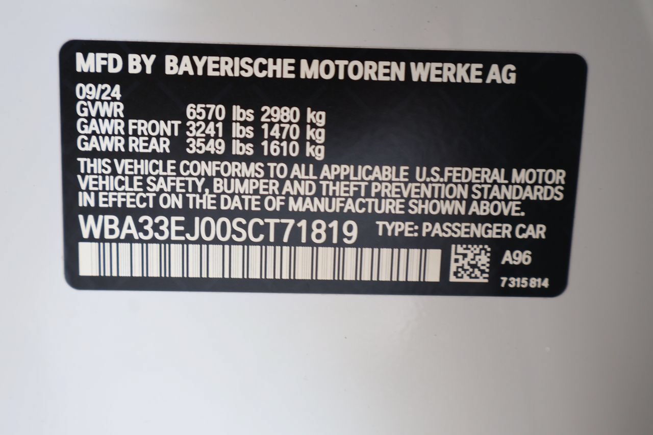 Used 2025 BMW 760i xDrive w/ Executive Package AWD/4WD image 25
